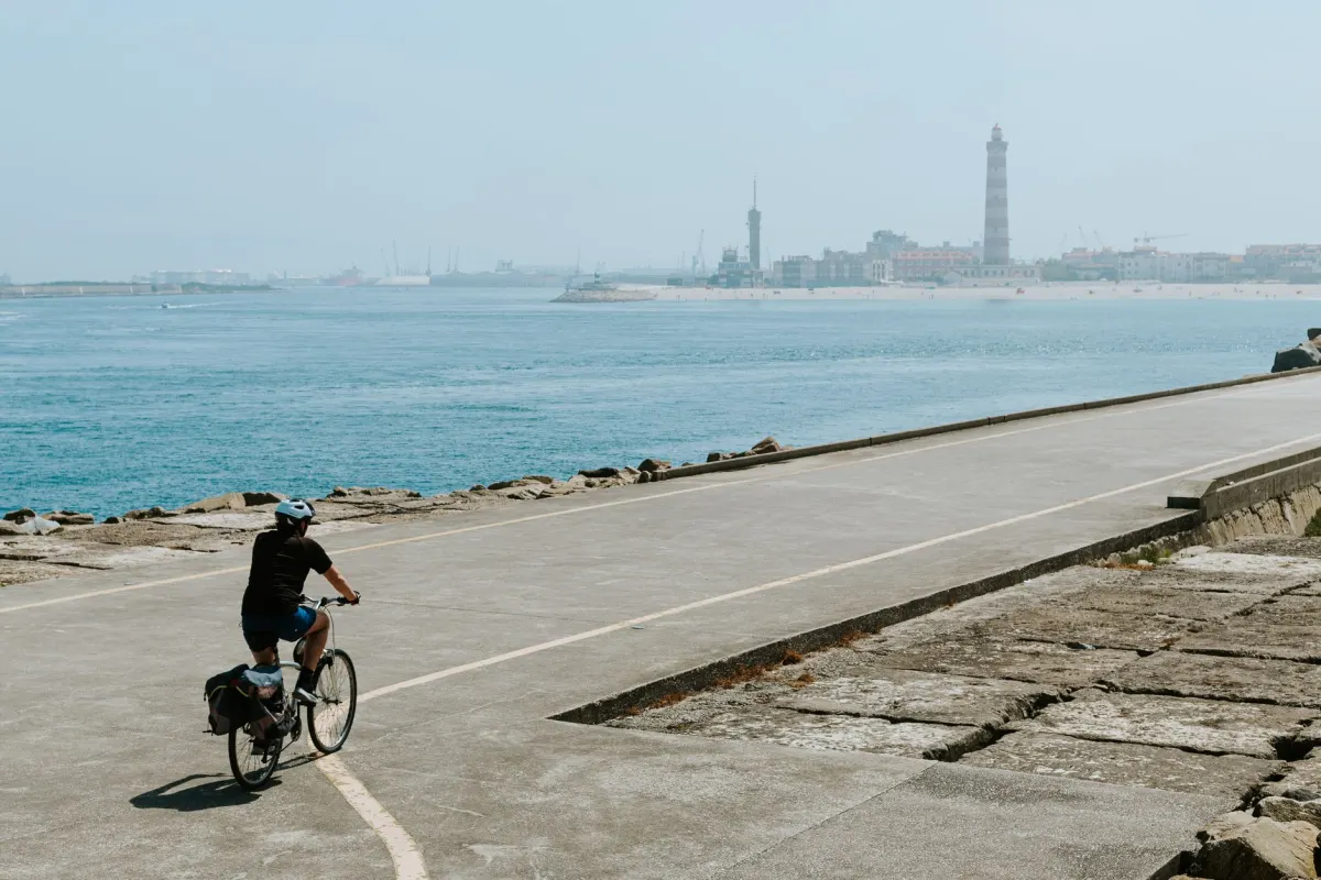 Vélo électrique vs vélo de voyage pour la Loire à Vélo